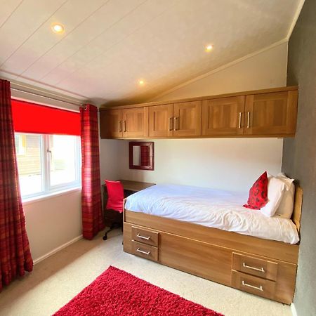 Villa Benarty 11 With Private Hot Tub - Fife - Loch Leven - Lomond Hills - Pet Friendly Kelty Esterno foto