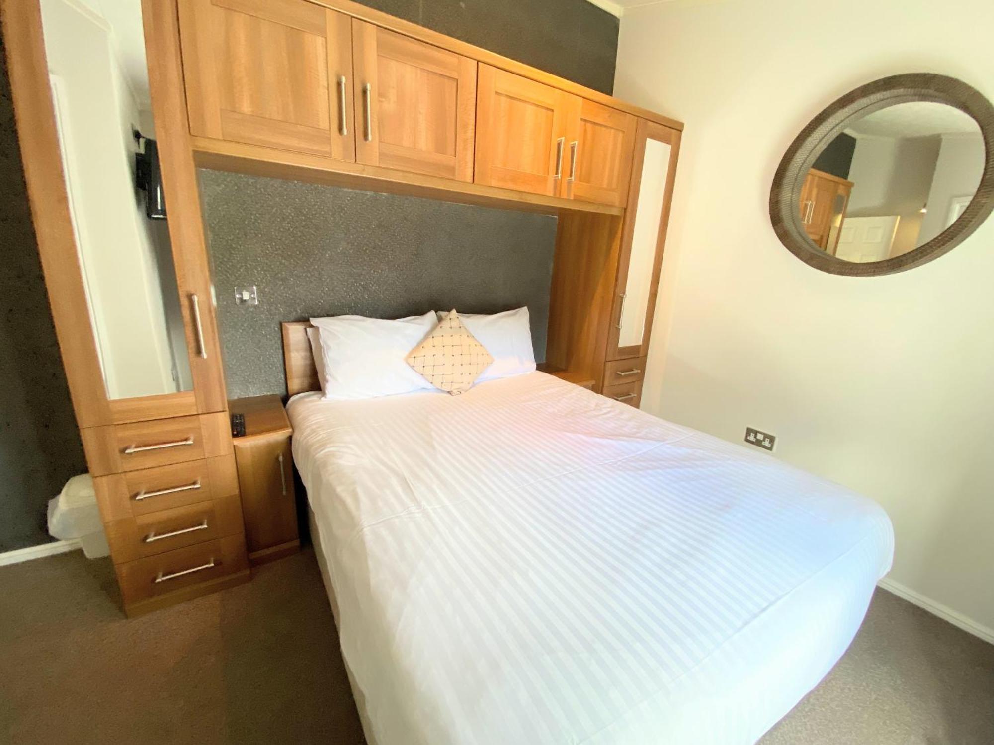 Villa Benarty 11 With Private Hot Tub - Fife - Loch Leven - Lomond Hills - Pet Friendly Kelty Esterno foto