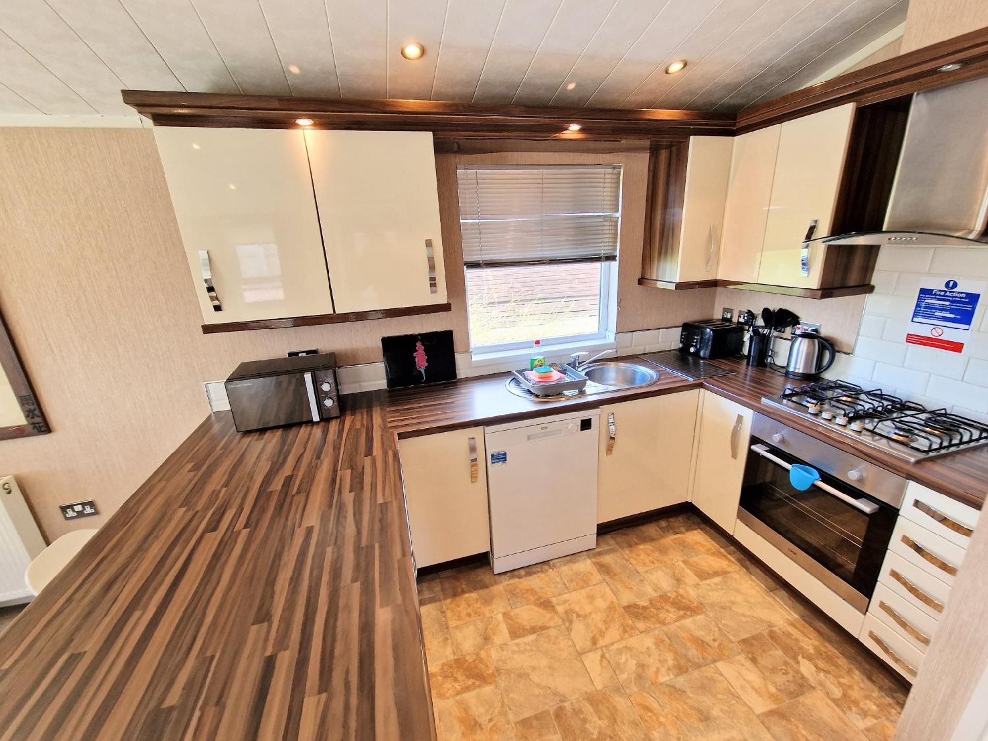 Villa Benarty 11 With Private Hot Tub - Fife - Loch Leven - Lomond Hills - Pet Friendly Kelty Esterno foto