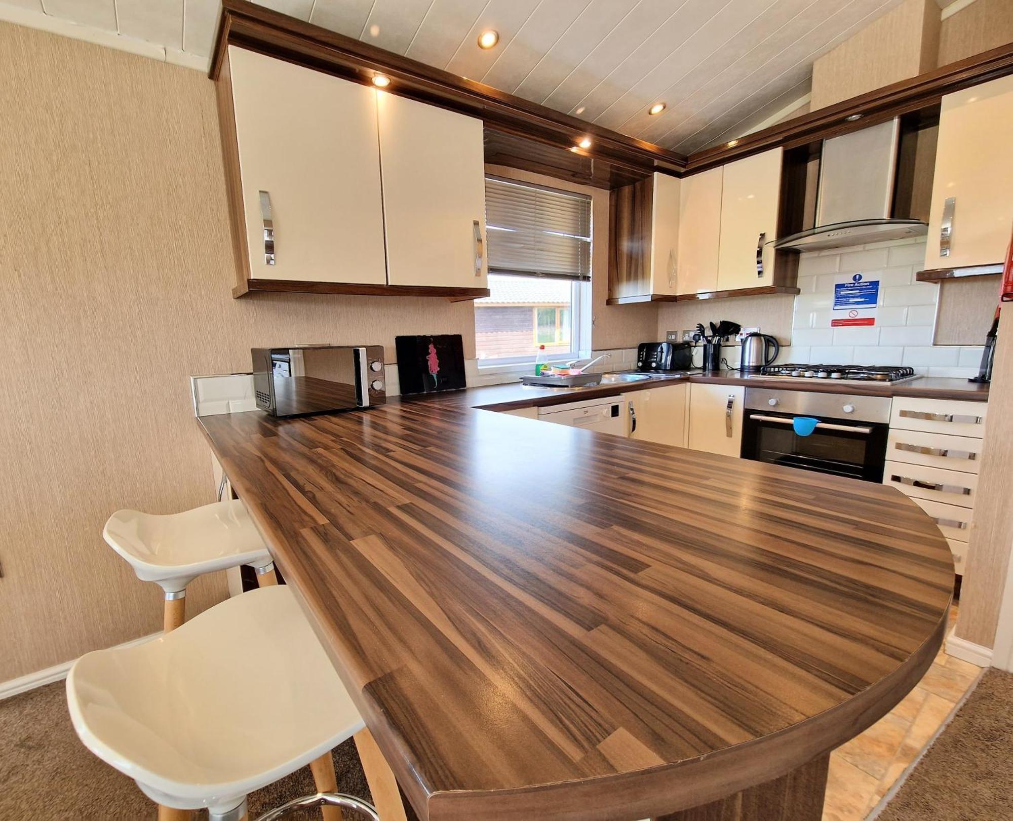 Villa Benarty 11 With Private Hot Tub - Fife - Loch Leven - Lomond Hills - Pet Friendly Kelty Esterno foto